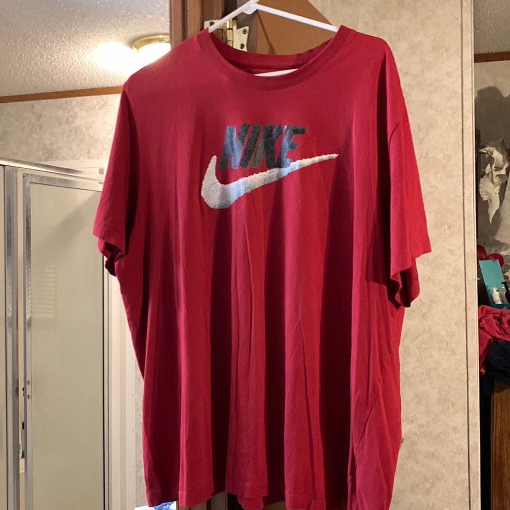 Tee shirt